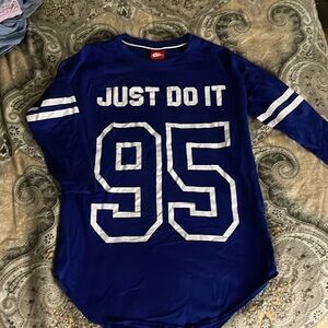 Nike top